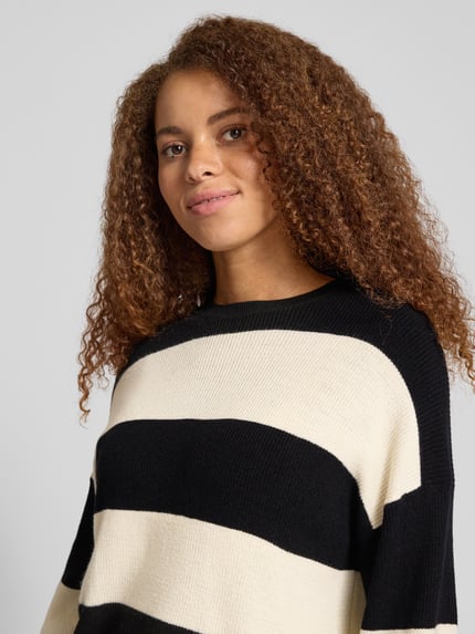 ONLY Loose Fit Strickpullover aus Viskose-Mix Modell 'ATIA' Black 3