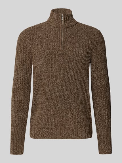 Produktfoto, Regular Fit Troyer mit kurzem Reißverschluss Modell 'JOIN' von Only & Sons in brauner Melange-Grobstrickoptik, gerippte Abschlüsse.