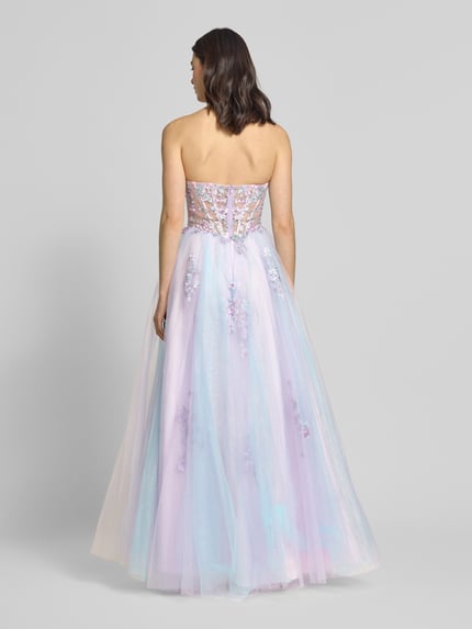 Vrouwenmodel draagt Avondjurk uit tule met Stitchings van Unique, A-lijn, maxi-jurk, corsetjurk, ruglengte maat 36 134 cm, borstwijdte 33 cm. Ganzkörperansicht Rückansicht.