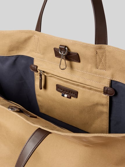 bugatti Shopper mit Label-Patch Modell 'Finn' Camel 5
