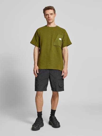 The North Face T-shirt met borstzak, model 'TERRY' Olijfgroen - 1
