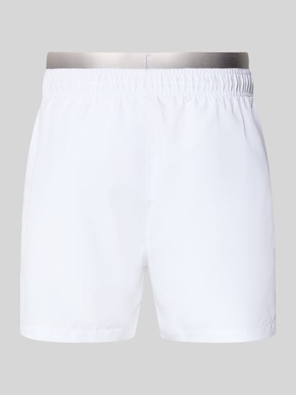 Produktfoto, Relaxed Fit Badeshorts mit Logo-Stitching von Emporio Armani in Weiß, elastischer Bund mit Tunnelzug, glatte Textur