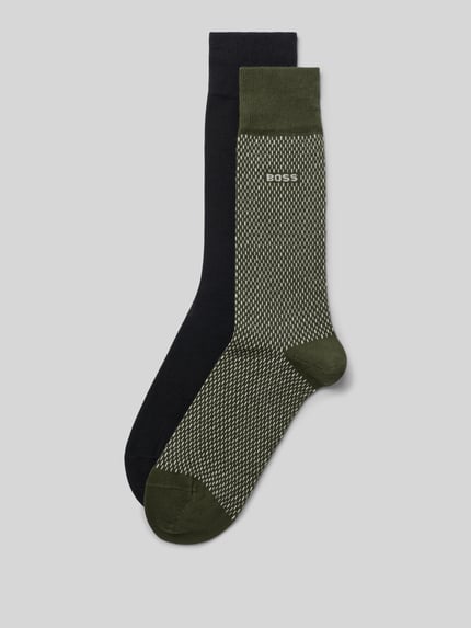 Produktfoto, zwei Paar Socken aus Baumwoll-Mix im 2er-Pack von BOSS in Olivgrün und Schwarz mit feiner Webstruktur, Herren Socken von BOSS