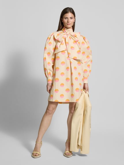 STELLA NOVA Knielange jurk met structuurmotief Offwhite - 1