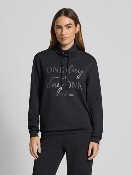 Soyaconcept Bluza ze stójką i tunelem model ‘BANU’ Czarny 4
