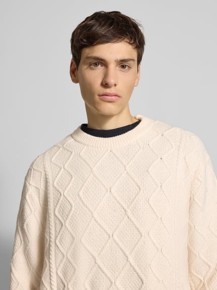 JACK & JONES Sweter z dzianiny z okrągłym dekoltem model ‘CAMBRIDGE’ Złamany biały 3