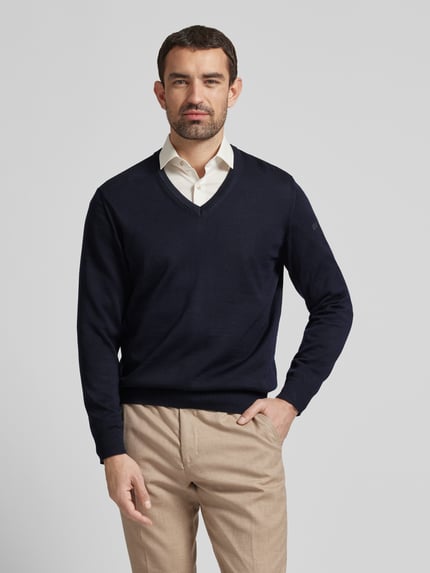 MAERZ Muenchen Strickpullover aus Schurwolle Marine 4