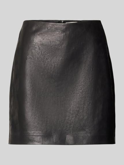 Minirock in Leder-Optik Modell 'GENTILIE' Shop The Look MANNEQUINE