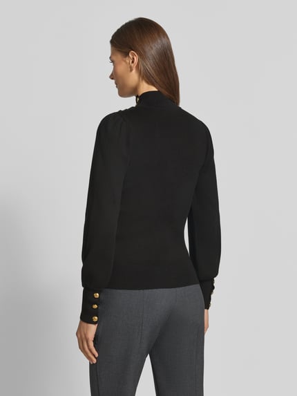 Vrouwenmodel draagt zwarte Slim Fit Turtleneck-Pullover uit een mix van katoen en modal van Lauren Ralph Lauren, achteraanzicht