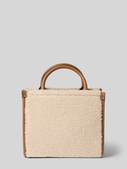 Produktfoto, Tote Bag mit Teddyfellbesatz von Liu Jo White in Beige und Braun, rechteckige Form, sichtbares Logo, strukturierte Oberfläche