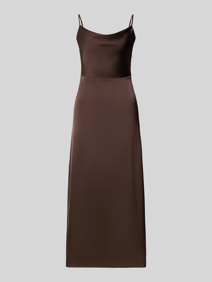 Produktfoto, Abendkleid aus Satin Modell 'RAVENNA' von VILA, brauner Satin, Gerader-Schnitt, Midikleid, Wasserfall-Ausschnitt, Spaghettiträger