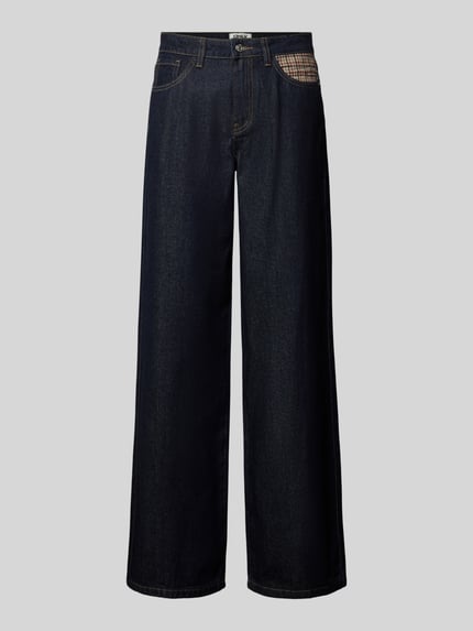 Wide Fit Jeans mit Karo-Detail Shop The Look MANNEQUINE