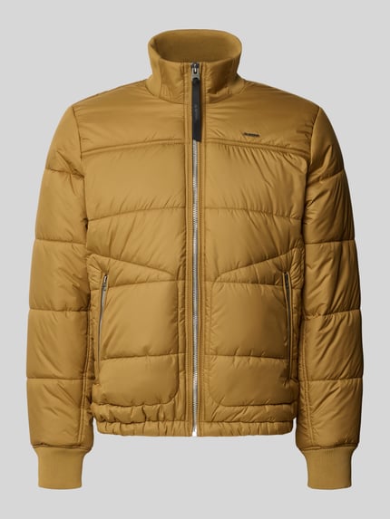 Produktfoto, Bomberjacke mit Steppung Modell 'Shield' von G-Star RAW in Unifarben, gestepptes Material mit Struktur, Reißverschlusstaschen, Stehkragen, Logo-Detail, cropped Regular Fit, gerippte Abschlüsse, Webware mit Steppeinsatz, Daunen