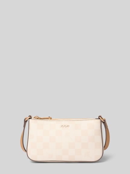 Produktfoto, cremefarbene Handtasche mit Label-Applikation Modell 'cortina piazza eunike' von JOOP!, kariertes Muster, glatte Textur, verstellbarer Schulterriemen, Reißverschluss, dezente Kontrastdetails, Maße 22x13x4 cm, Schulterriemen 135 cm.