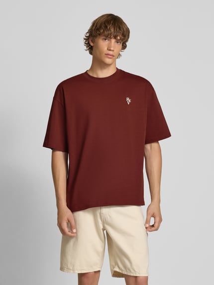 REVIEW T-shirt o kroju relaxed fit z okrągłym dekoltem Rdzawoczerwony 4