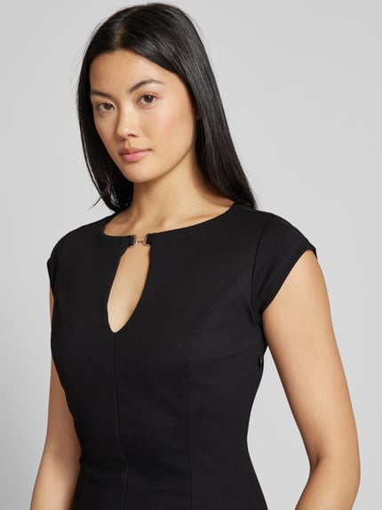 GUESS Sukienka mini z wycięciem w kształcie łezki model ‘DOROTEA’ Czarny 3