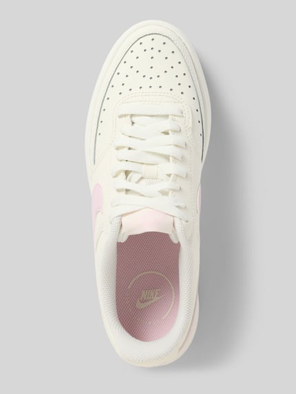 Produktfoto, Sneaker aus leermix mit afgeronde pasvorm, model 'Court Vision', logodetail, hakhoogte 4 cm, schachthoogte 6 cm, schachtbreedte 6 cm, dames sneaker van Nike