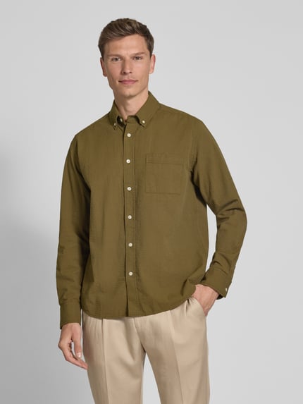 Forét Koszula casualowa o kroju regular fit z kieszenią na piersi model ‘HORNET’ Khaki 4