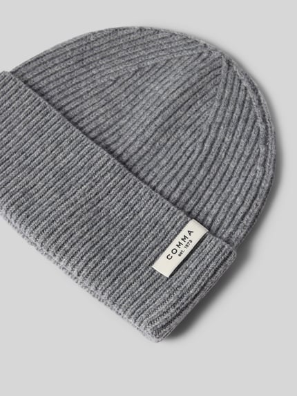 COMMA Strickmütze aus Wolle mit Label-Detail Silber 2