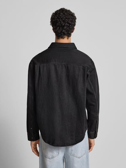 Calvin Klein Jeans Koszula jeansowa o kroju regular fit z naszywką z logo model ‘Classic’ Czarny 5