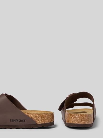 Birkenstock Klapki z szerokimi paskami model ‘Arizona’ Ciemnobrązowy 2