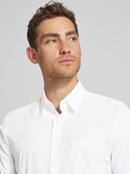 GUESS Regular Fit Freizeithemd mit Kentkragen Modell 'SUNSET' Weiss 3