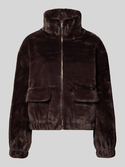 Oui Jacke aus Kunstfell mit Stehkragen und Pattentaschen Dunkelbraun 1