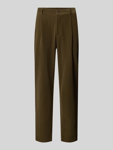 Produktfoto, Bundfaltenhose aus Cord von bugatti, krój regular fit, oliwkowy kolor, zapięcie na guzik i zamek, kieszenie z tyłu, szerokość w rozmiarze 25: 46 cm, długość nogawki wewnętrznej w rozmiarze 25: 78 cm, wyrazista struktura sztruksu