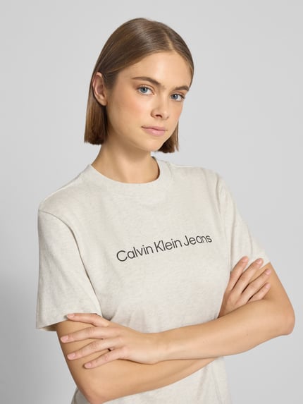 Calvin Klein Jeans T-shirt z nadrukiem z logo Écru 3