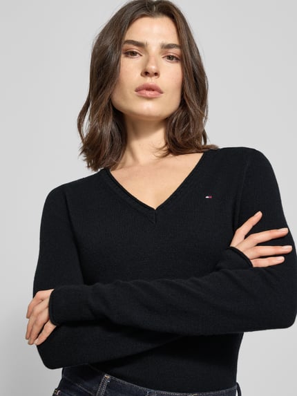 Tommy Hilfiger Sweter z dzianiny o kroju slim fit z czystej wełny Czarny 3
