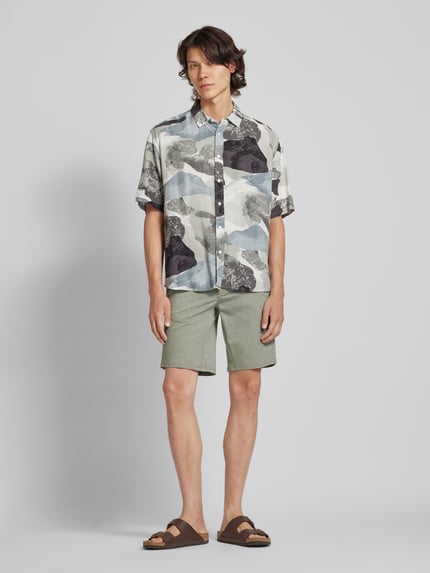 ONLY & SONS Shorts mit französischen Eingrifftaschen Modell 'MARK' Khaki 1