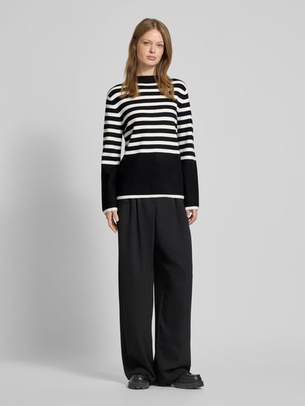 s.Oliver BLACK LABEL Comfort fit gebreide pullover van viscosemix met ronde hals Zwart - 1