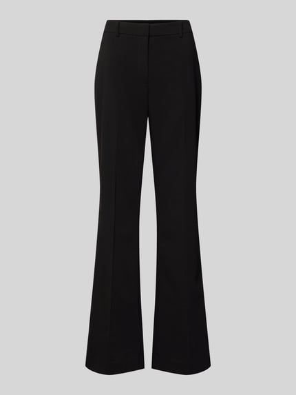Produktfoto, Flared Fit Hose mit Viskose-Anteil von MYON in Schwarz, glatte Textur, Bügelfalten, elastischer Material-Mix, neutraler Hintergrund