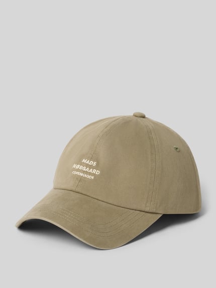 Produktfoto, baseballpet van puur katoen in olijfgroen met labelstitching, klep versterkt, in grootte verstelbaar, Basecap met Label-Stitching van MADS NØRGAARD