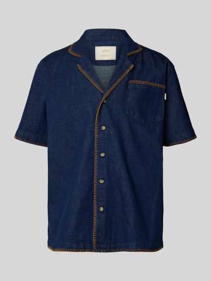 BLKVIS Koszula jeansowa o kroju relaxed fit z kieszenią na piersi Jeansowy niebieski 2