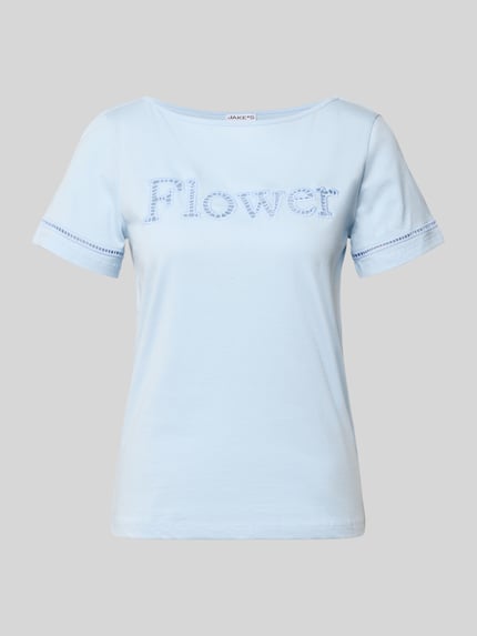 Produktfoto, T-Shirt mit Lochstickerei und Rundhalsausschnitt von Jake*s Casual, hellblau, Reine Baumwolle, Regular-Fit, Rückenlänge 56 cm bei Größe S