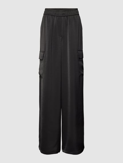 Stoffhose mit Cargotaschen - NovaLanaLove x P&C* Shop The Look MANNEQUINE