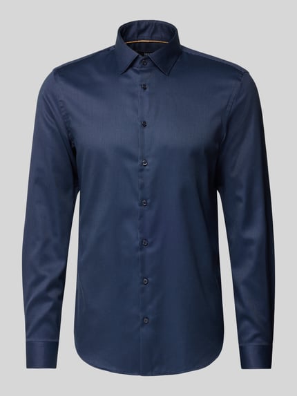 Produktfoto, Slim Fit Businesshemd in Premiumqualität von Jake*s in Dunkelblau, Allover-Muster, Kentkragen, Two Ply Baumwolle, Easycare