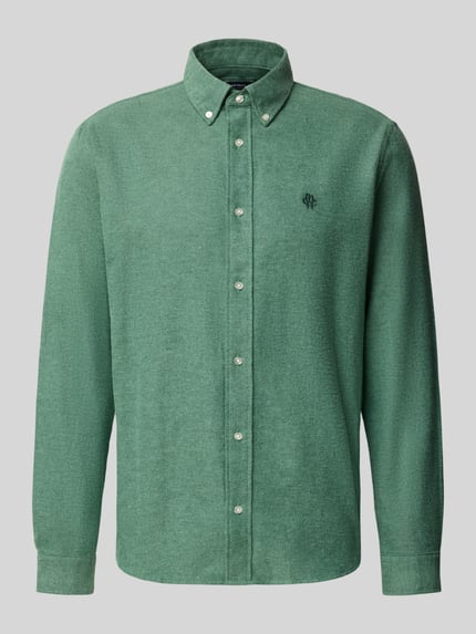 Produktfoto, Regular Fit Freizeithemd aus reiner Baumwolle mit Label-Stitching von MCNEAL, grüne Farbe, glatte Textur, Button-Down-Kragen. Rückenlänge bei Größe M 74 cm, Schulterbreite 50 cm, Ärmellänge 66 cm.