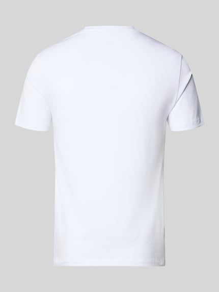 Produktfoto, białe tło, gładka biała powierzchnia, krój straight fit, mieszanka bawełny z dodatkiem streczu, t-shirt z okrągłym dekoltem, T-Shirt mit Rundhalsausschnitt Modell 'Daily Comfort' od FALKE, Męski t-shirt, model 'Daily Comfort', okrągły dekolt, mieszanka bawełny z dodatkiem streczu