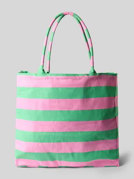 Produktfoto, Shopper mit Label- und Motiv-Print von Milano Italy in Grün und Rosa, Streifenmuster, reine Baumwolle, kurze Tragegriffe, offener Frontbereich, Inneneinsteckfach, Maße 50x44x20 cm, Schulterriemen 72 cm.