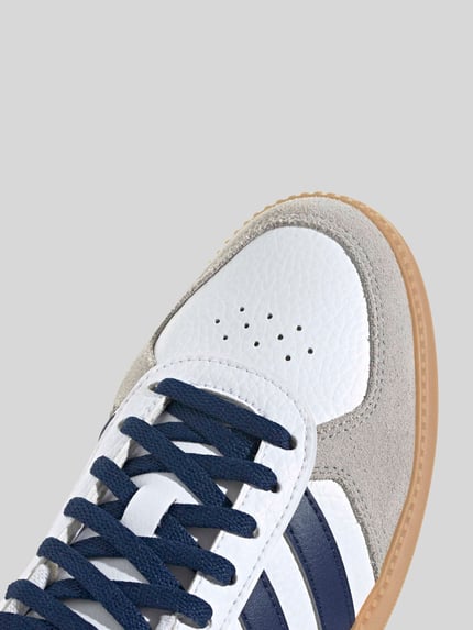 adidas Sportswear sneakersy z naturalnej skóry model 'BREAKNET SLEEK' Écru 2