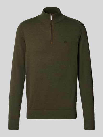 Produktfoto, Regular Fit Strickpullover aus reiner Baumwolle mit Troyer-Kragen von bugatti, kolor ciemnozielony, dzianina z wyhaftowanym logo, krój regular fit, bawełna, kołnierz zapinany, długość tyłu w rozmiarze M: 65 cm, długość rękawów w rozmiarze M: 65 cm