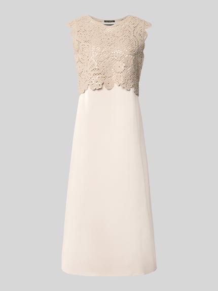 Produktfoto, Midikleid im 2-in-1-Look mit Rundhalsausschnitt von Betty Barclay, cremefarbenes Satin, A-Linie, Rückenlänge 122 cm, Brustweite 48 cm