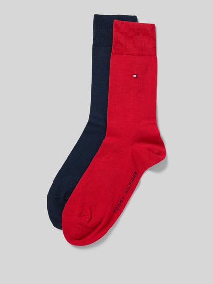 Produktfoto, Socken im 2er-Pack von Tommy Hilfiger in Dunkelblau und Rot aus Baumwoll-Mix, elastischer Bund, kleine Logo-Stickerei.