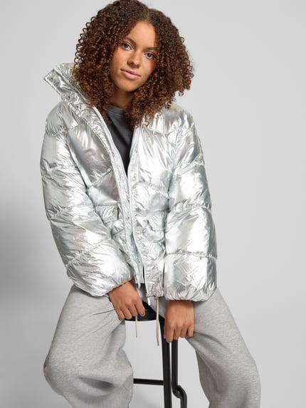 ONLY Boxy fit gewatteerd jack met metallic glanzende bovenmateriaal, model 'PEARL' Zilver - 3