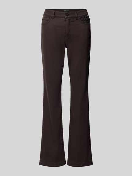 Produktfoto, Flared Fit Jeans mit Lyocell-Anteil von Marc Cain, elastyczna mieszanka materiałów, 5 kieszeni, zapięcie na guzik i zamek błyskawiczny, szerokość w rozmiarze 36: 37 cm, długość wewnętrzna nogawki w rozmiarze 36: 81 cm