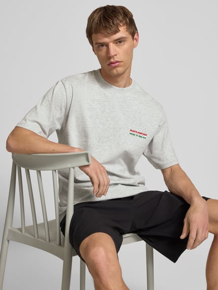 REVIEW T-Shirt mit Label-Print Hellgrau Melange 3