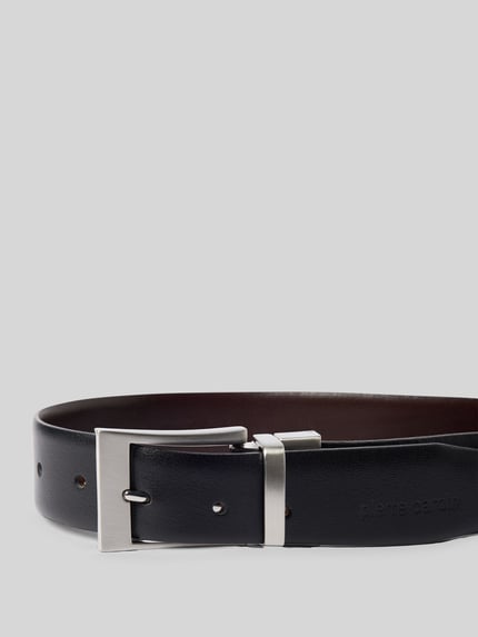 Produktfoto, Ledergürtel mit Dornschließe Modell 'Tom' van TOM TAILOR, heren riem van echt leer, metalen doornsluiting en logo, riembreedte 4 cm, neutrale kleuren, glad leer, eenvoudige vorm.