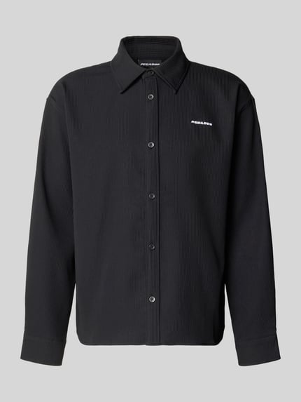 Regular Fit Freizeithemd mit Kentkragen und Label-Stitching Shop The Look MANNEQUINE